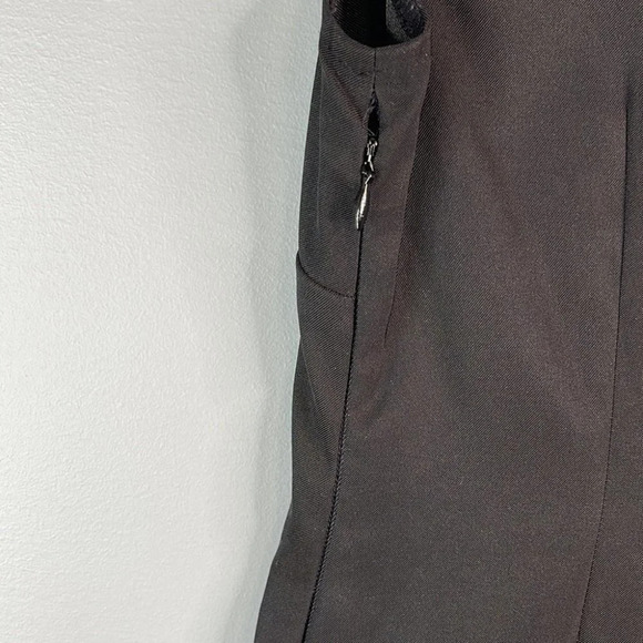 CONNECTED APPAREL Satin Trim Dress Black V-neck Cap Sleeve Form Fitting Size 10 - Picture 5 of 11